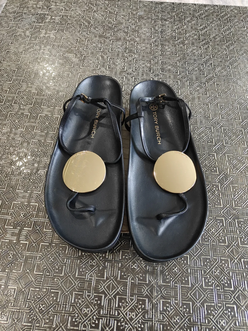 🐢 Tory Burch Patos Disk Black and Gold Leather Sandals. Size 9.5